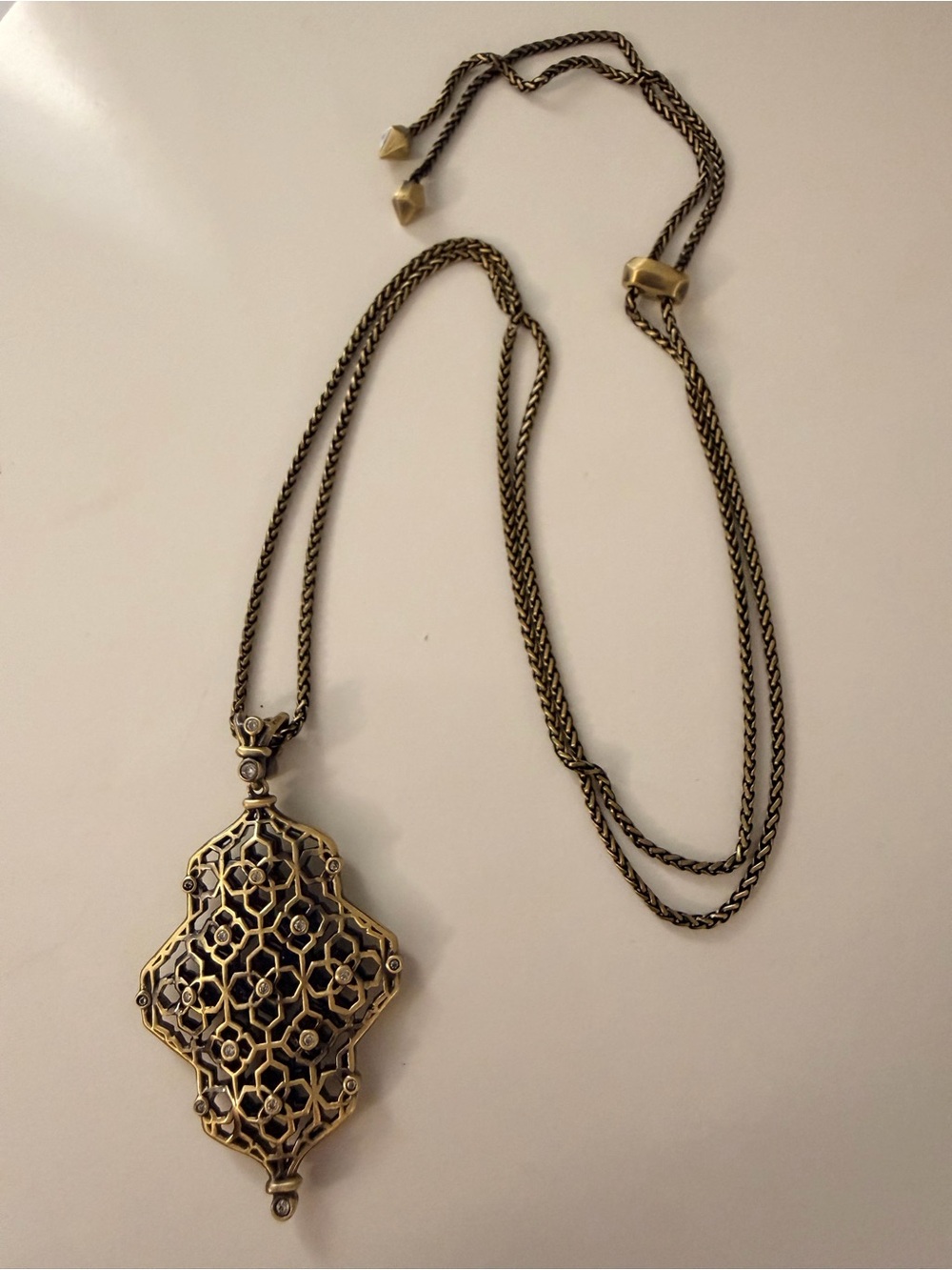 NWOT Kendra Scott Kathy Pendant in Antique Brass/Gold